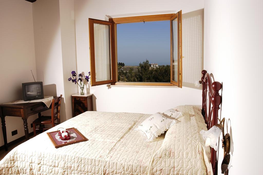 Gasthaus Briciola Di Sole Grottammare Zimmer foto